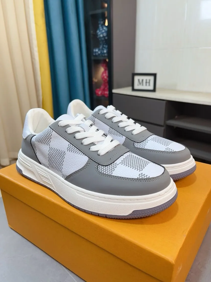 Men's shoes💰400🌹🌹[LV]🌹High-end men's shoes brand: Official website 1:1 Latest masterpiece: The upper is made of Italian imported first-layer cowhide with special materials➕Full genuine leather lining🔥, making walking more convenient and comfortable! Exclusive new style, stunning work [color]! Create a fashionable personality to set off your uniqueness! A must-have for trendy men! Classic🔥Number: 38-44